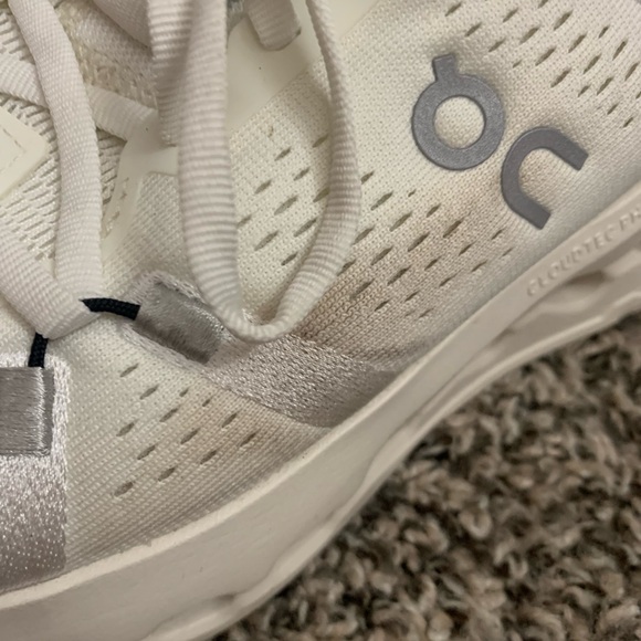 On Running Cloudsurfer 2 size 7.5 - Picture 3 of 7